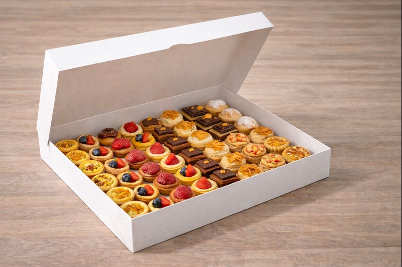 BOITE PATISSIERE 300G SS.F 42X32X8 PQT DE 25