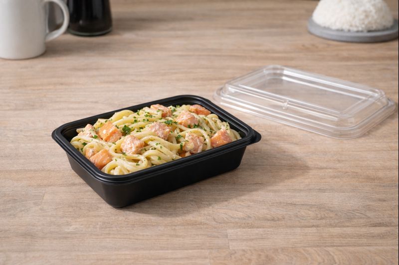 BOITE RECT PP BLACK 28OZ - 795ML ( CT DE 150 )